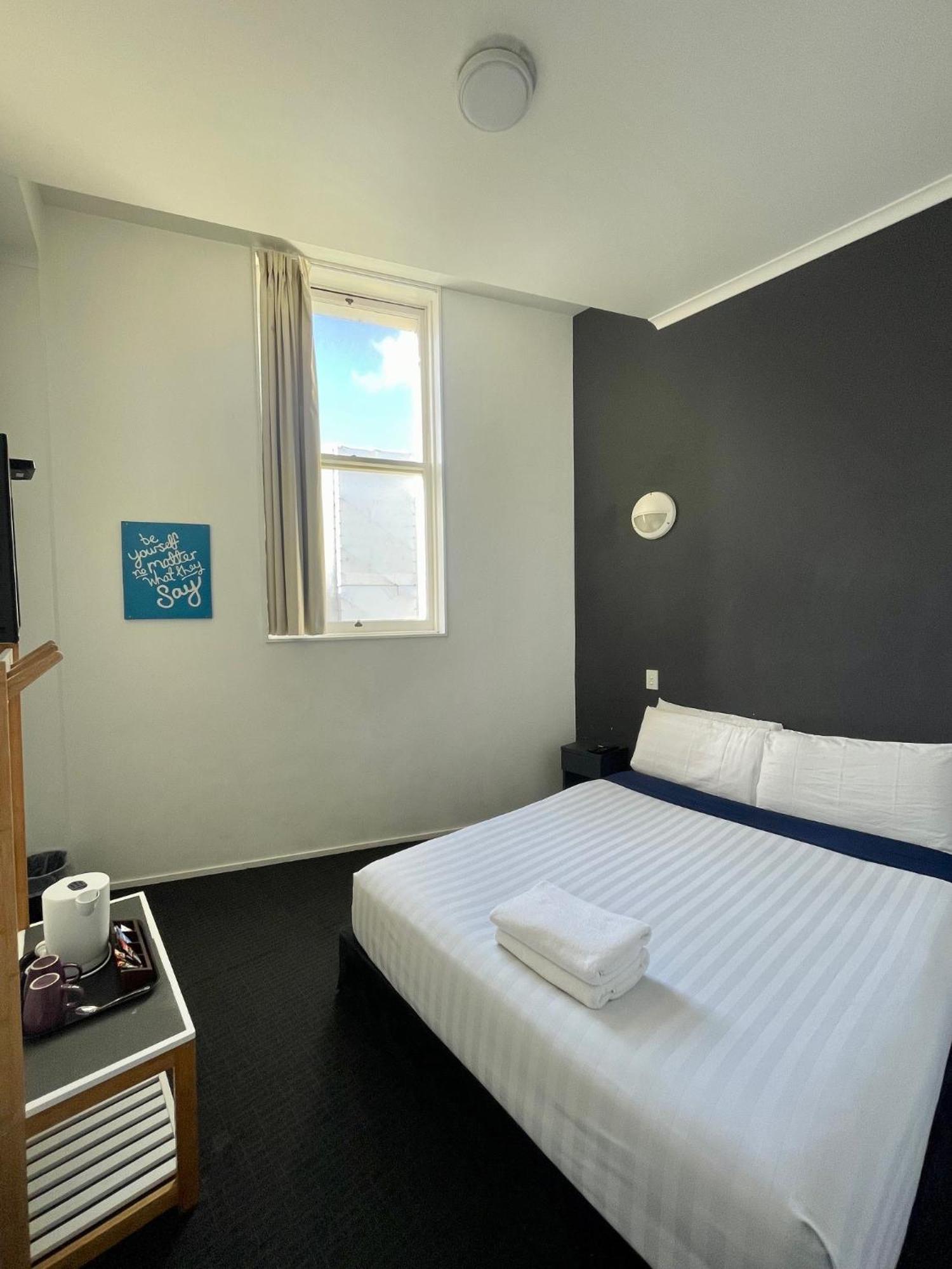 Hostel Nomads Capital Backpackers - (adults Only) *