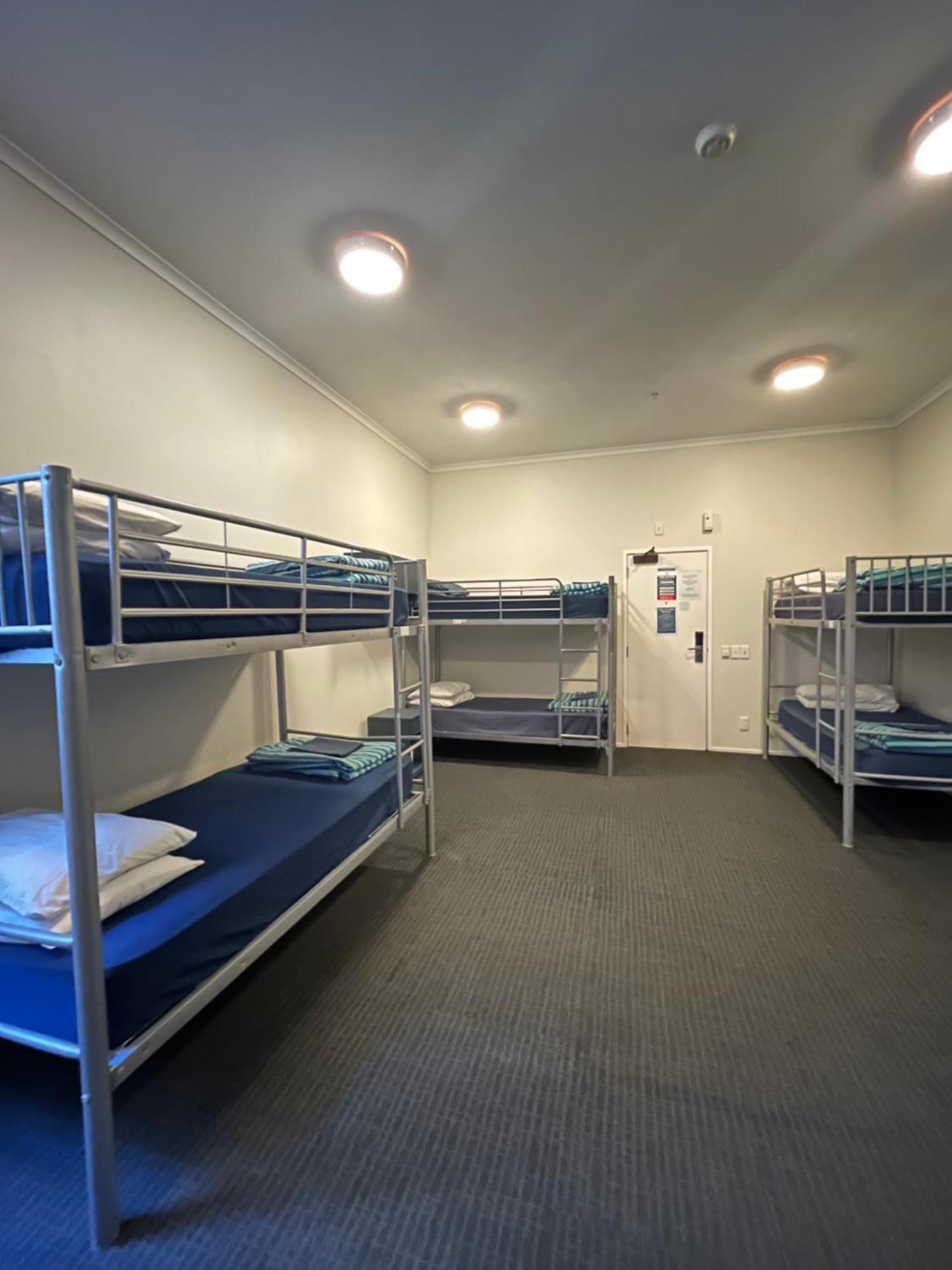 Nomads Capital Backpackers - (adults Only) Hostal *
